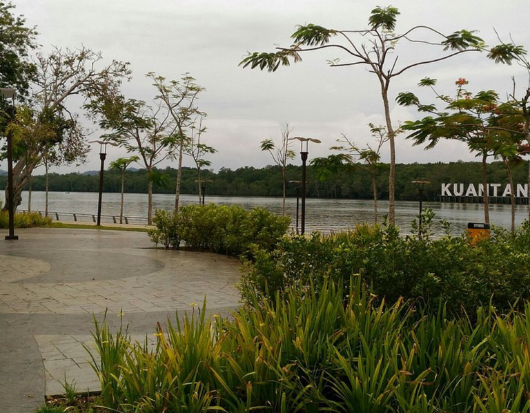 Taman Esplanade